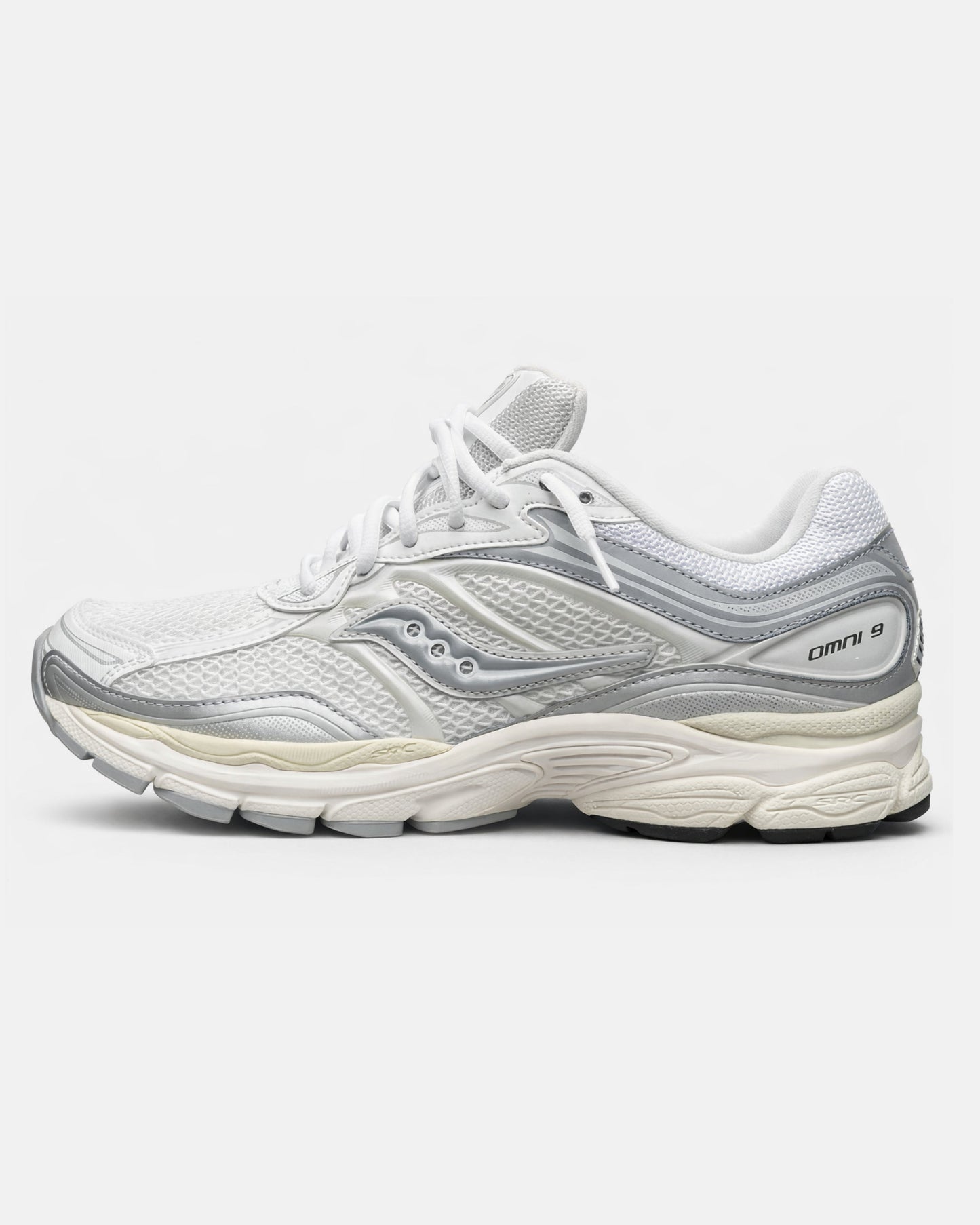 Saucony OMNI 9 – Cream